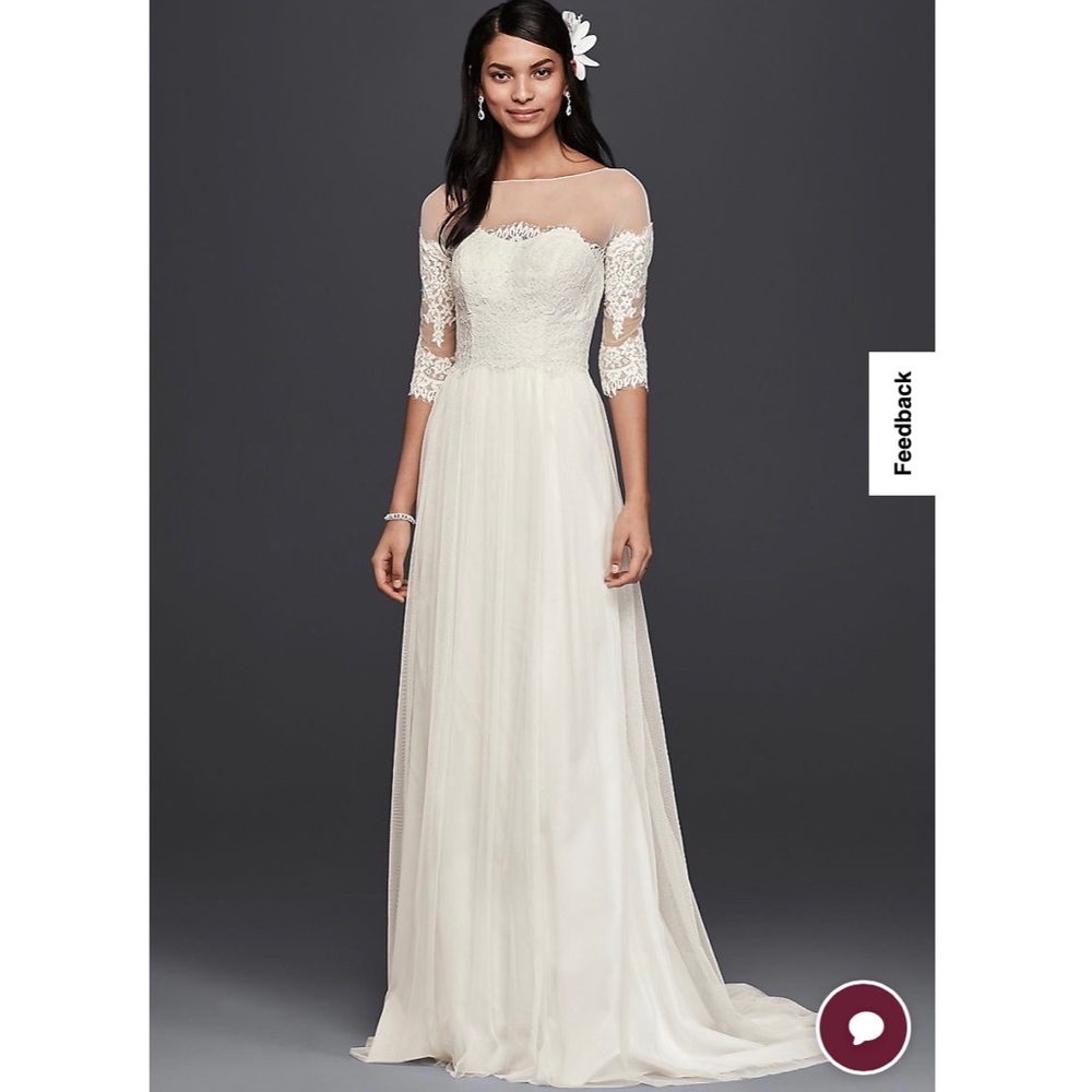 NWT David's Bridal Wedding Gown Sheer and Lace Sleeves Small Tear Size 14